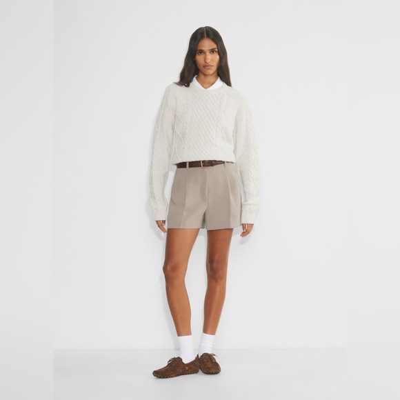 The Effortless Short Mini High-waisted Japanese crepe shorts - Picture 1 of 6